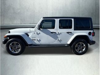 Used 2018 Jeep Wrangler Unlimited Sahara video 2