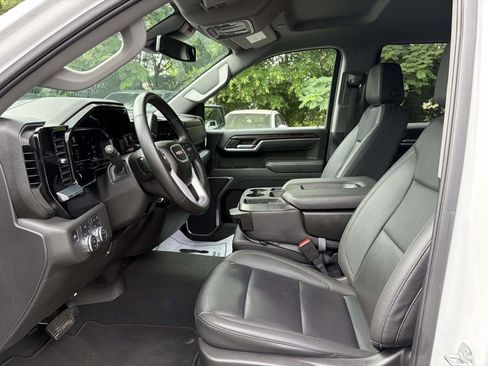 Used 2025 GMC Sierra 1500 SLT AWD/4WD image 15