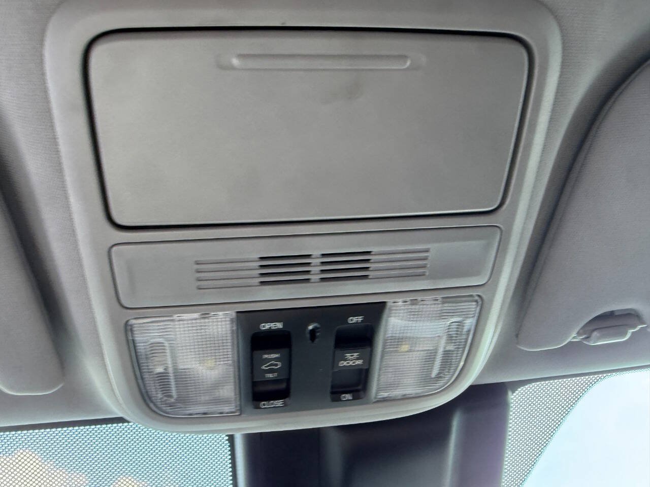 Used 2019 Honda Odyssey EX-L image 25