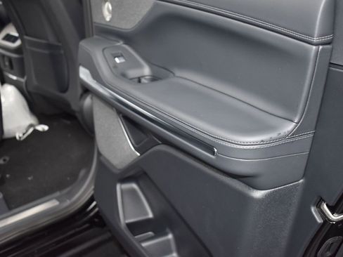 New 2025 Lincoln Navigator L Reserve w/ Jet Appearance Package image 12