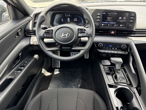 New 2026 Hyundai Elantra SEL Sport FWD image 14