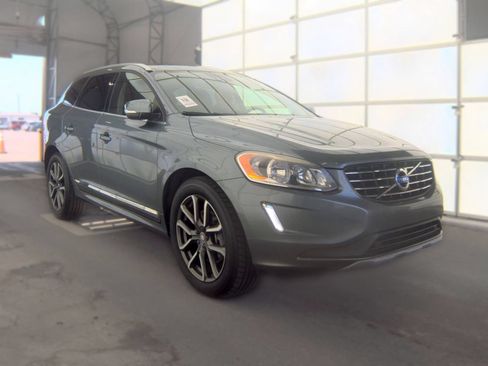 Used 2016 Volvo XC60 T6 AWD/4WD image 3