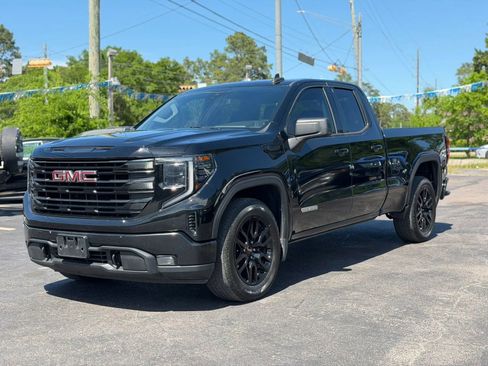 Used 2022 GMC Sierra 1500 Elevation image 1