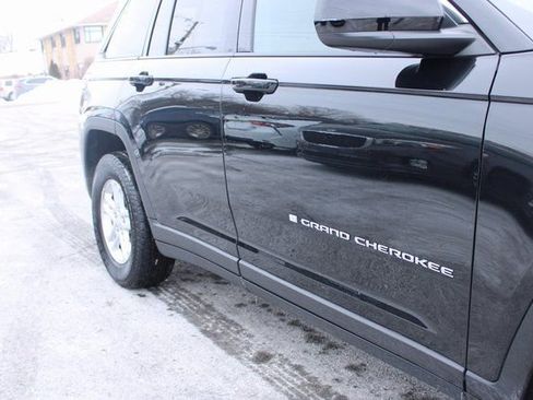 Used 2025 Jeep Grand Cherokee Laredo w/ Luxury Tech Group I image 48