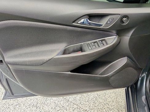 Used 2018 Chevrolet Cruze LT w/ Convenience Package image 22