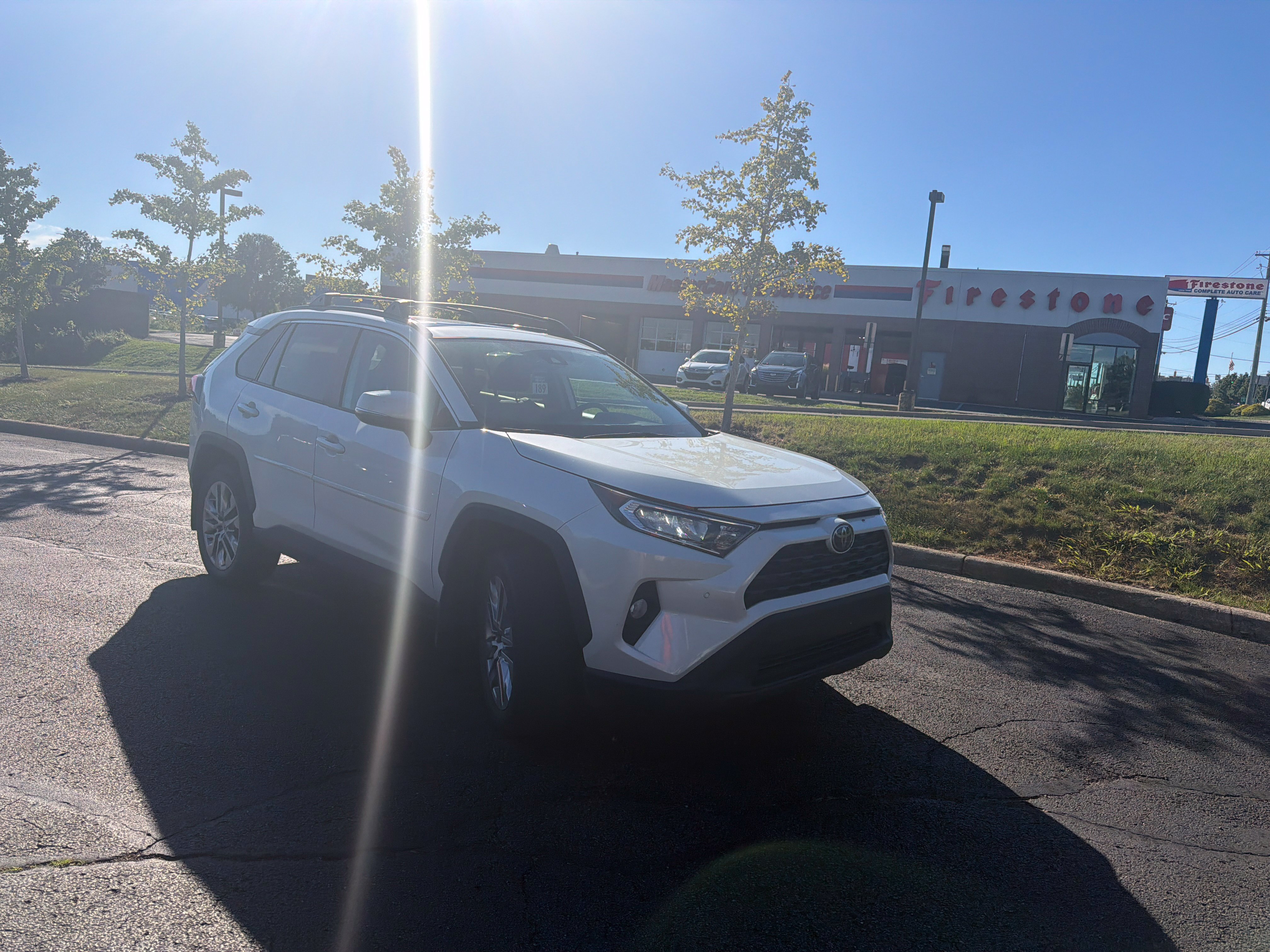Used 2021 Toyota RAV4 XLE Premium AWD/4WD image 3
