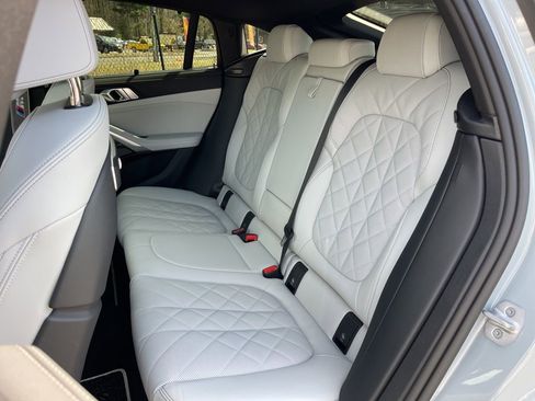 Used 2026 BMW X6 M60i w/ Executive Package image 23