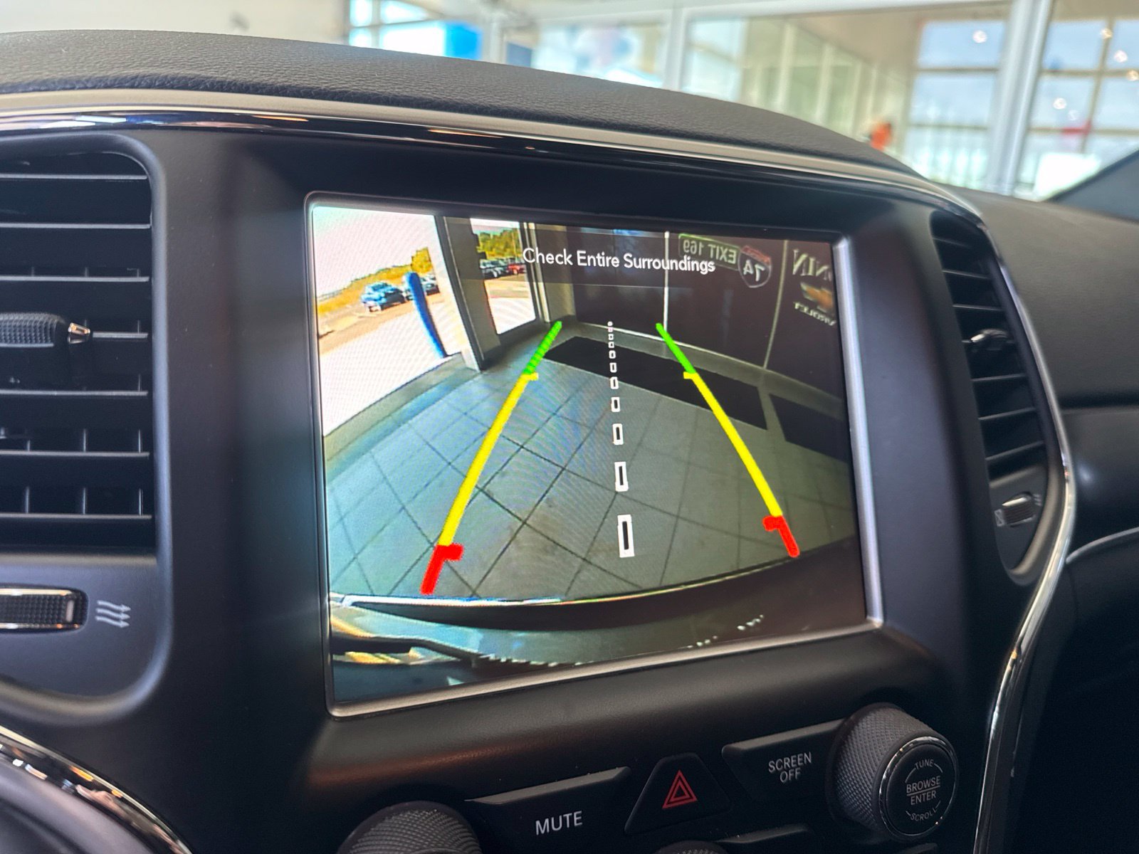 Used 2018 Jeep Grand Cherokee Limited w/ Trailer Tow Group IV AWD/4WD image 35