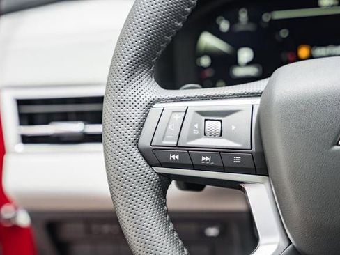 New 2025 Mitsubishi Outlander SE image 26