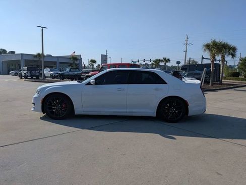 Certified 2023 Chrysler 300 C RWD image 6
