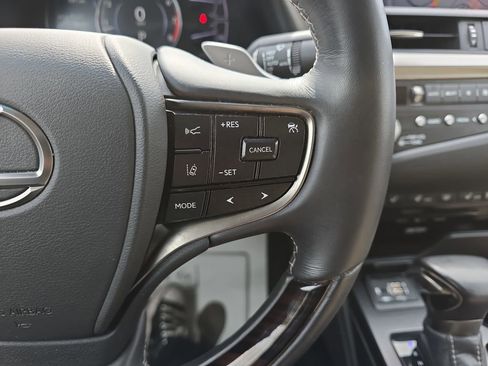 Used 2021 Lexus ES 350 Ultra Luxury w/ Accessory Package 2 image 22