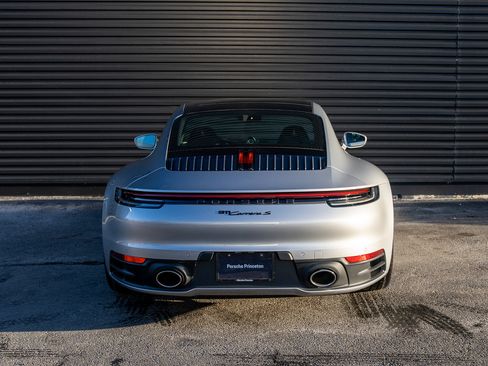 Used 2024 Porsche 911 Carrera S RWD image 6
