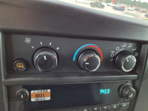 Used 2025 GMC Savana 3500 w/ Driver Convenience Package RWD image 5