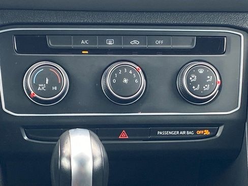 Used 2020 Volkswagen Atlas Cross Sport S image 10