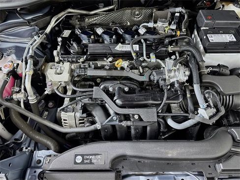 Used 2024 Toyota Corolla Cross LE image 32