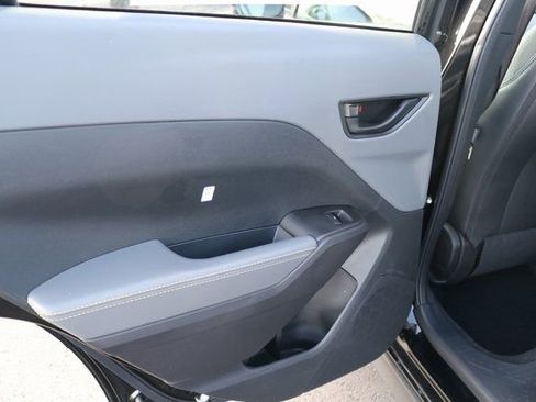 Used 2025 Subaru Crosstrek 2.5i Sport w/ Crosstrek Mirror Package AWD/4WD image 16