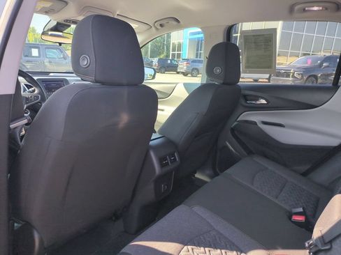 Used 2024 Chevrolet Equinox LT FWD image 30