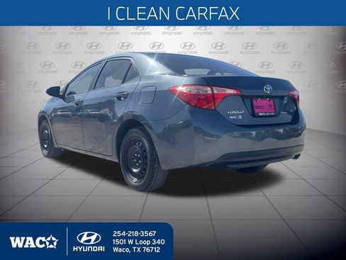 Used 2018 Toyota Corolla LE image 9