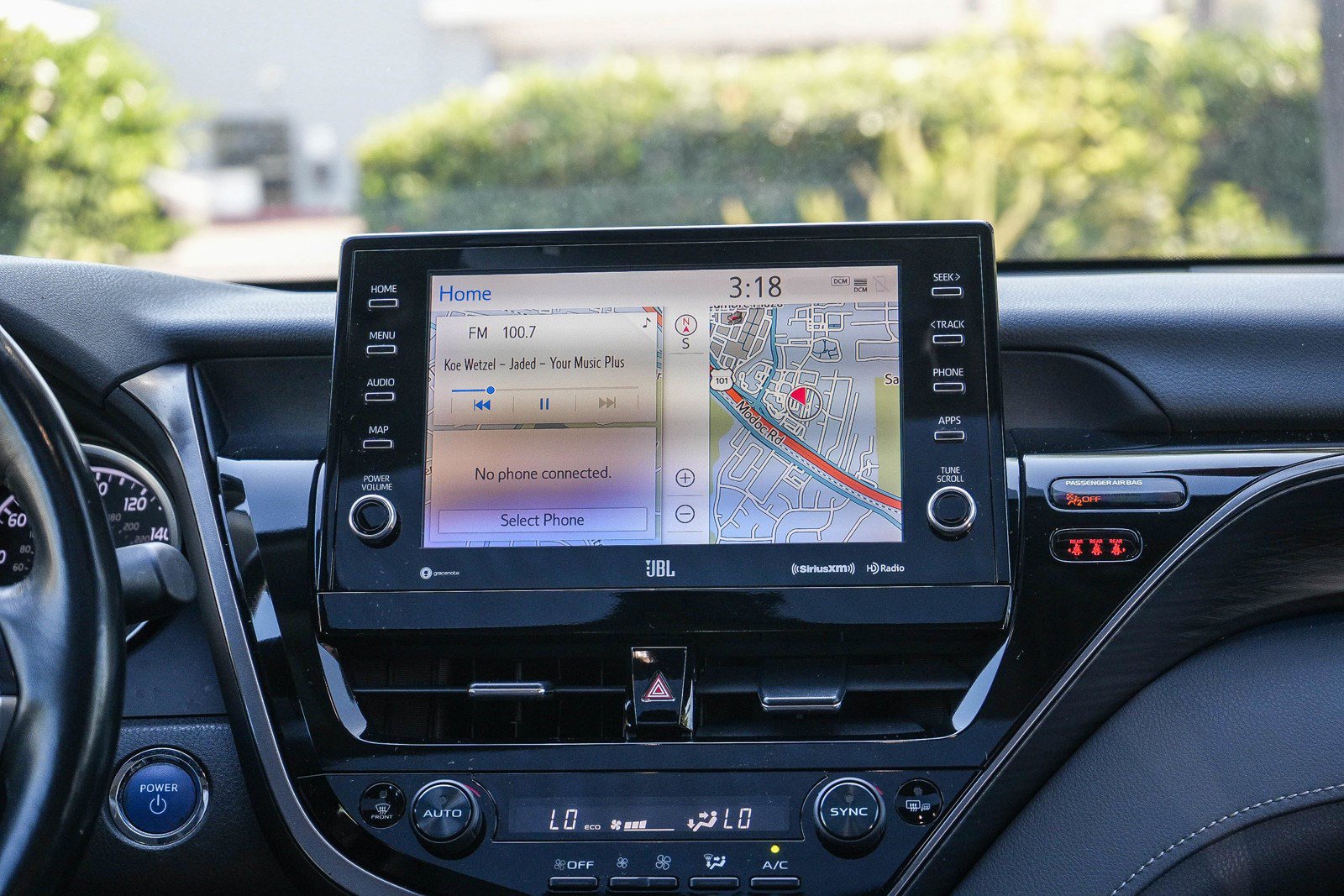 Used 2024 Toyota Camry XLE w/ Navigation Package FWD image 13