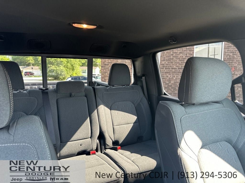 Used 2023 RAM 1500 Big Horn AWD/4WD image 17