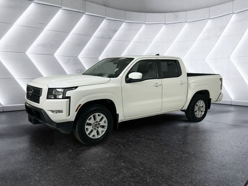 Used 2022 Nissan Frontier SV image 3