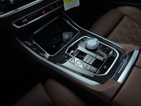 New 2026 BMW X5 xDrive50e w/ Executive Package image 25