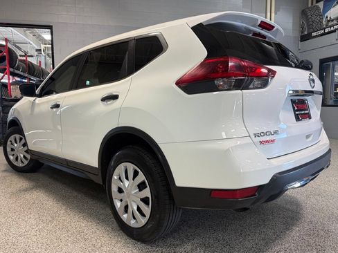 Used 2020 Nissan Rogue S AWD/4WD image 4