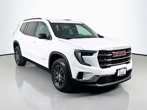 Used 2025 GMC Acadia Elevation image 3