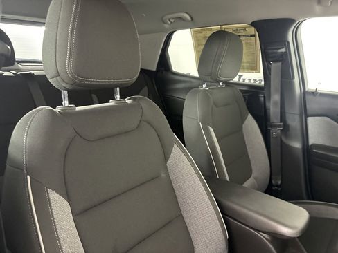 Used 2025 Chevrolet TrailBlazer LT AWD/4WD image 26