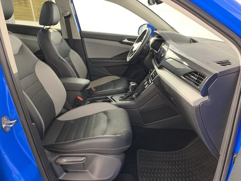 Used 2022 Volkswagen Taos SEL w/ Panoramic Sunroof Package FWD image 41