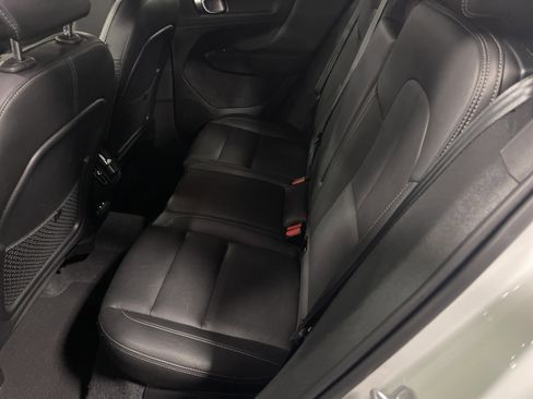 Used 2024 Volvo XC40 B5 Plus w/ Climate Package image 12