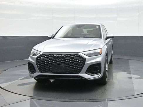 Used 2024 Audi Q5 2.0T Prestige w/ Prestige Package AWD/4WD image 2
