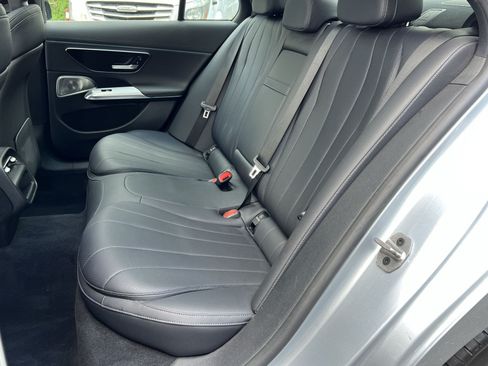Used 2024 Mercedes-Benz E 350 4MATIC Sedan image 30