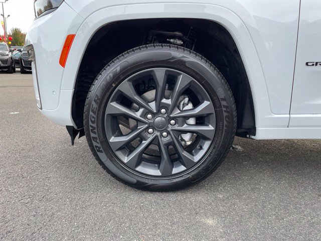 Used 2026 Jeep Grand Cherokee Limited AWD/4WD image 36