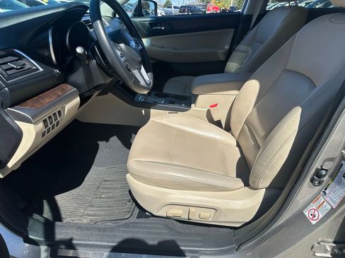 Used 2017 Subaru Outback 2.5i Limited image 25