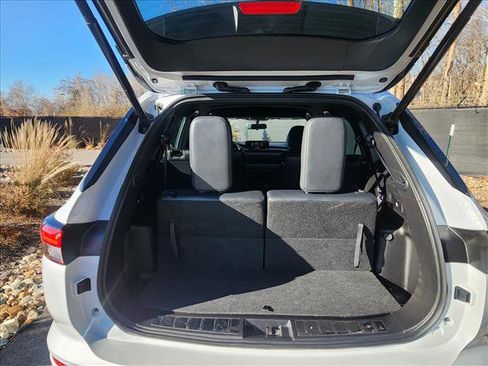 Used 2023 Mitsubishi Outlander SE Black Edition image 17