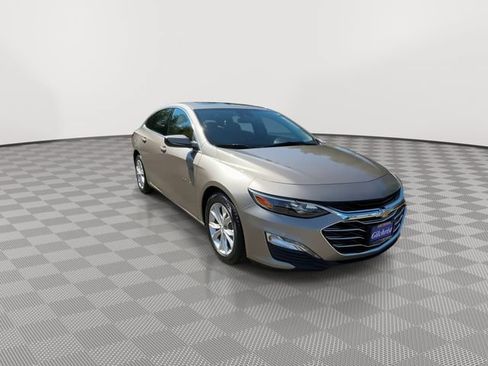 Used 2024 Chevrolet Malibu LT FWD image 2