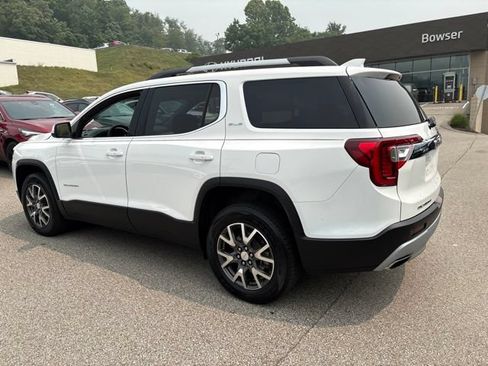 Used 2023 GMC Acadia SLE w/ Driver Convenience Package AWD/4WD image 3