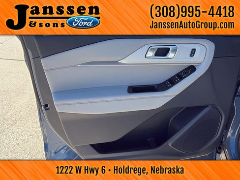 New 2025 Ford Explorer Active w/ Active Comfort Package image 9