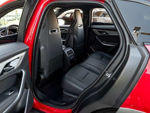 Used 2022 Jaguar F-PACE SVR AWD/4WD image 27
