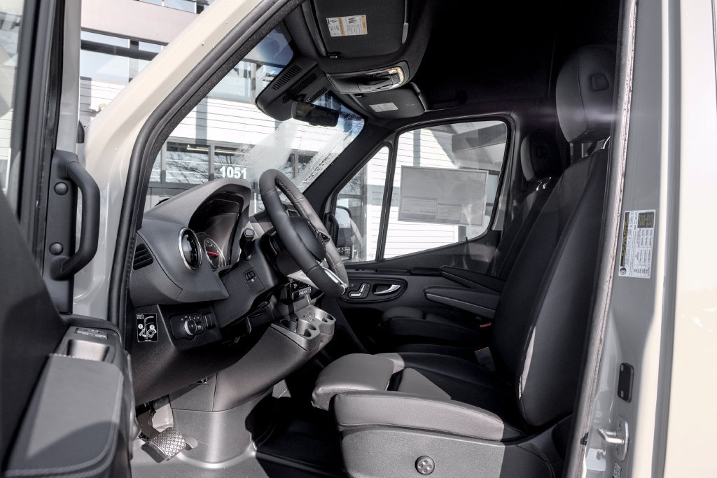 New 2026 Mercedes-Benz Sprinter 2500 image 12