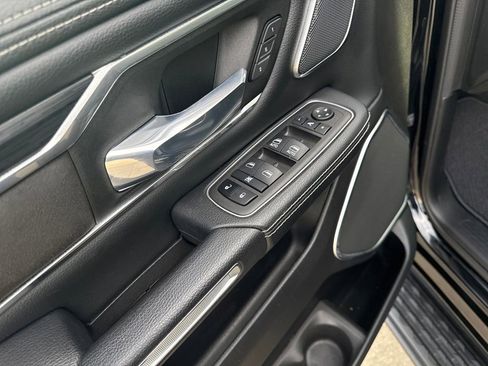 Used 2023 RAM 1500 Laramie image 13