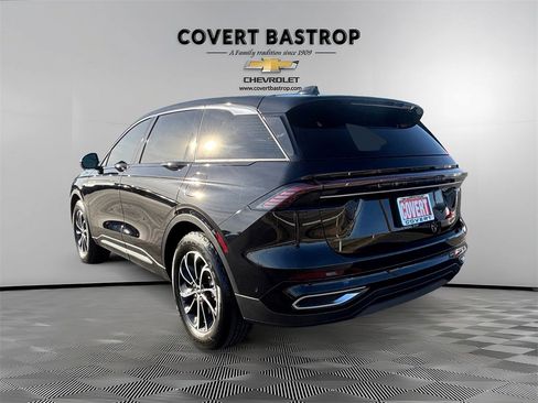 Used 2024 Lincoln Nautilus Premier w/ Equipment Group 102A image 5