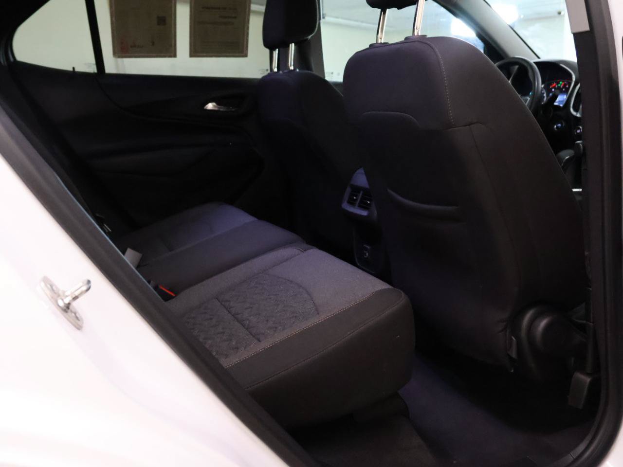 Used 2024 Chevrolet Equinox LT FWD image 37