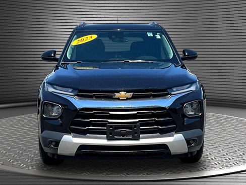 Used 2023 Chevrolet TrailBlazer LT w/ Convenience Package AWD/4WD image 2