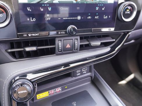 Used 2022 Lexus NX 350 AWD image 18