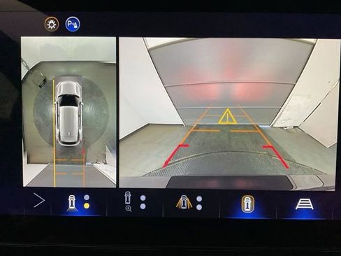 New 2026 Chevrolet Equinox LT w/ Safety and Technology Package AWD/4WD image 16