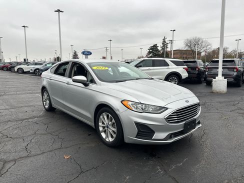 Used 2019 Ford Fusion SE image 10