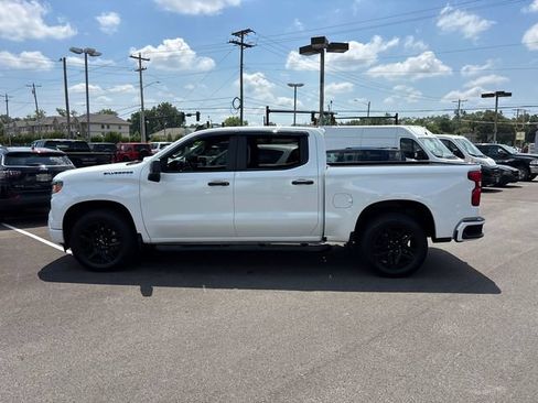 Used 2023 Chevrolet Silverado 1500 Custom w/ Rally Edition AWD/4WD image 3