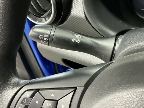 Used 2023 Nissan Kicks SV image 11